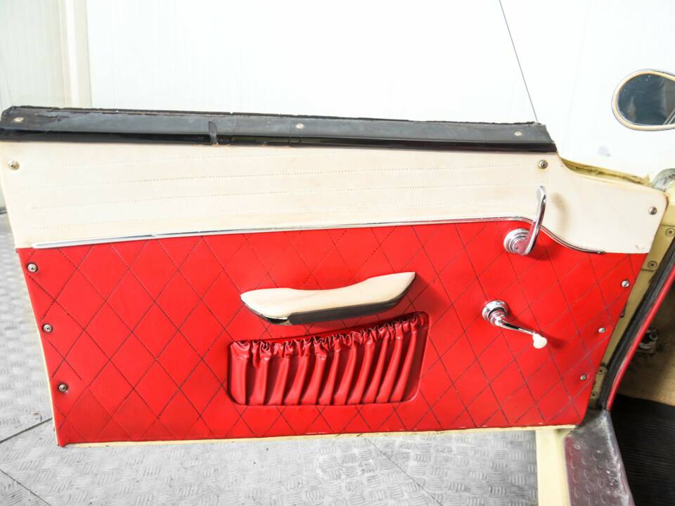 Image 37/50 of Borgward Isabella Coupe (1958)