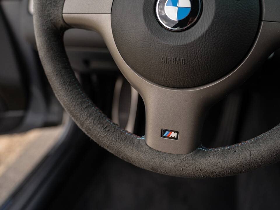 Image 36/42 of BMW M3 CSL (2003)