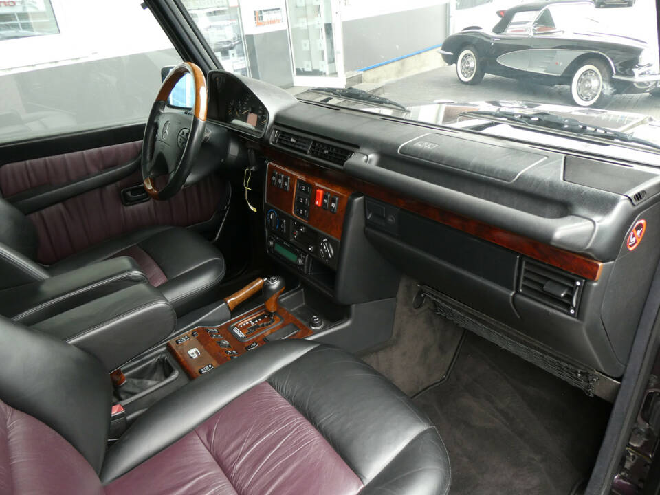 Image 12/29 de Mercedes-Benz G 500 (LWB) (1999)