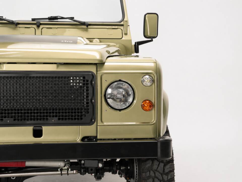 Bild 5/47 von Land Rover 90 (1990)