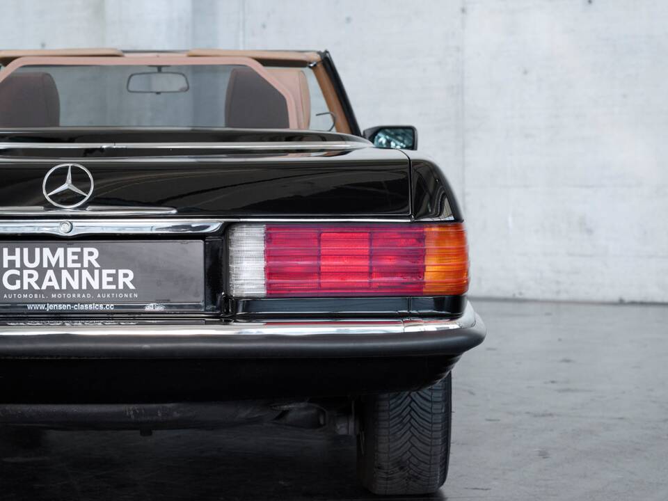 Image 17/50 de Mercedes-Benz 560 SL (1989)