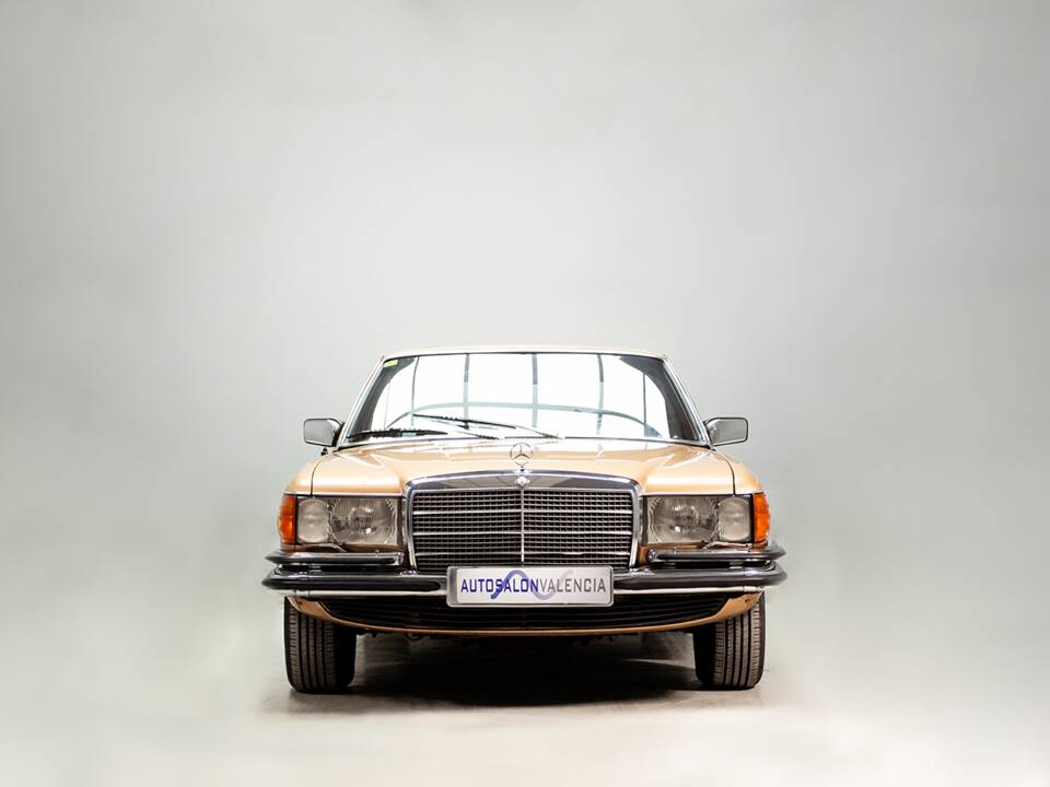 Bild 2/30 von Mercedes-Benz 350 SE (1976)