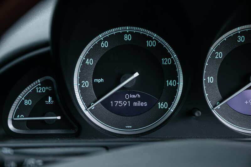 Image 10/36 de Mercedes-Benz SL 500 (2004)