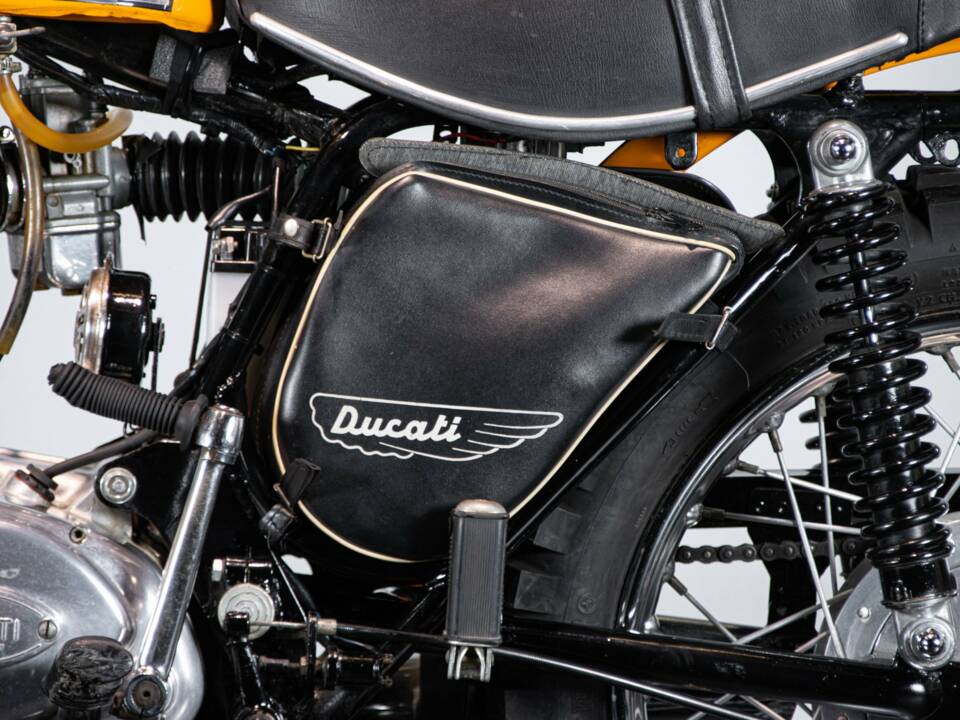 Immagine 18/50 di Ducati 250 Scrambler (1971)