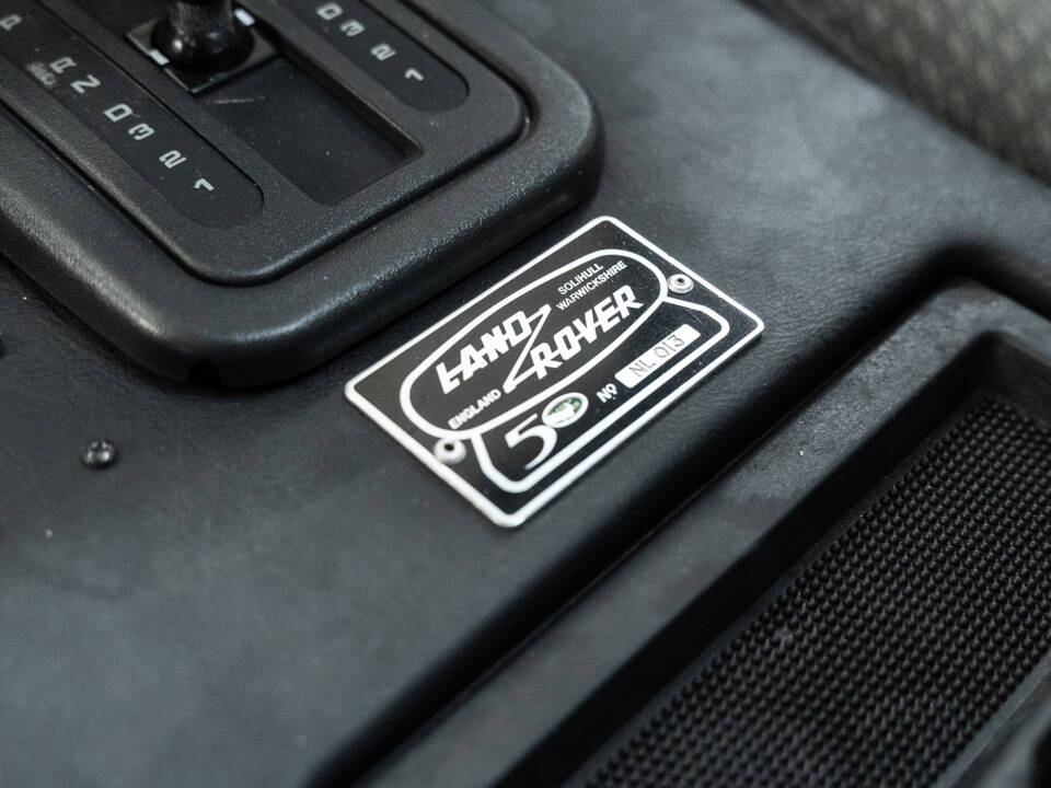 Image 20/43 of Land Rover Defender 90 &quot;50th Anniversary&quot; (1998)