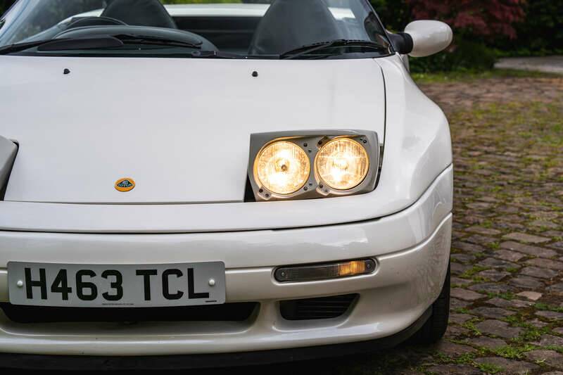 Bild 47/50 von Lotus Elan (1991)