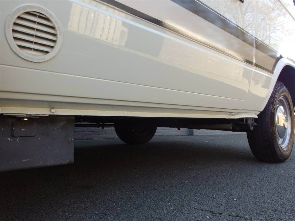 Bild 33/97 von Volkswagen T3 Westfalia 1.9 (1983)