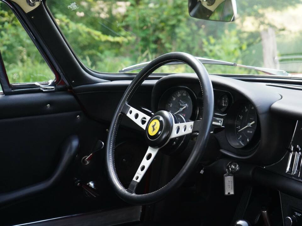 Image 4/36 of Ferrari 275 GTB&#x2F;4 (1968)