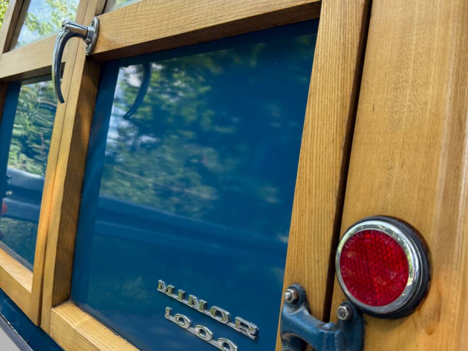 Immagine 13/22 di Morris Minor 1000 Traveller (1970)