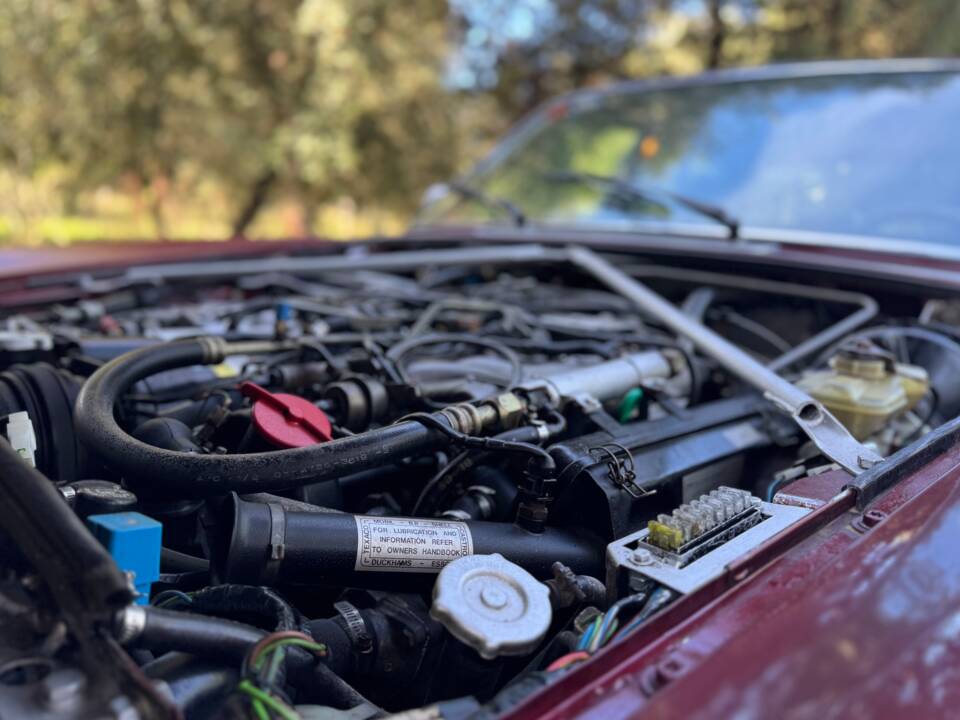 Immagine 39/41 di Jaguar XJ 12 (1990)