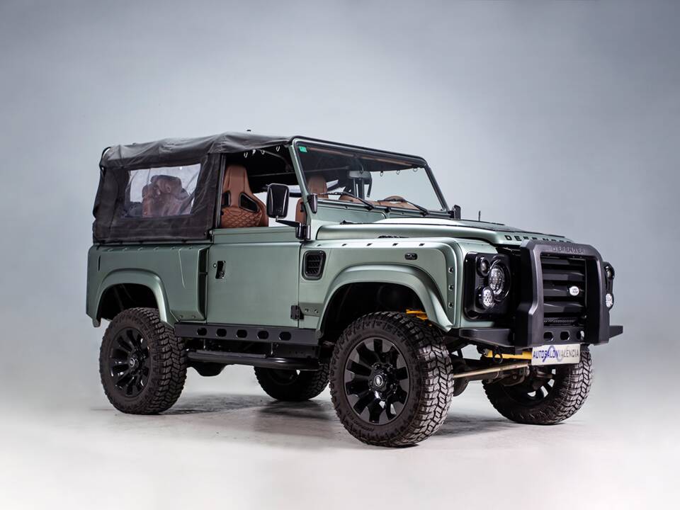 Image 7/44 of Land Rover Defender 90 (2011)