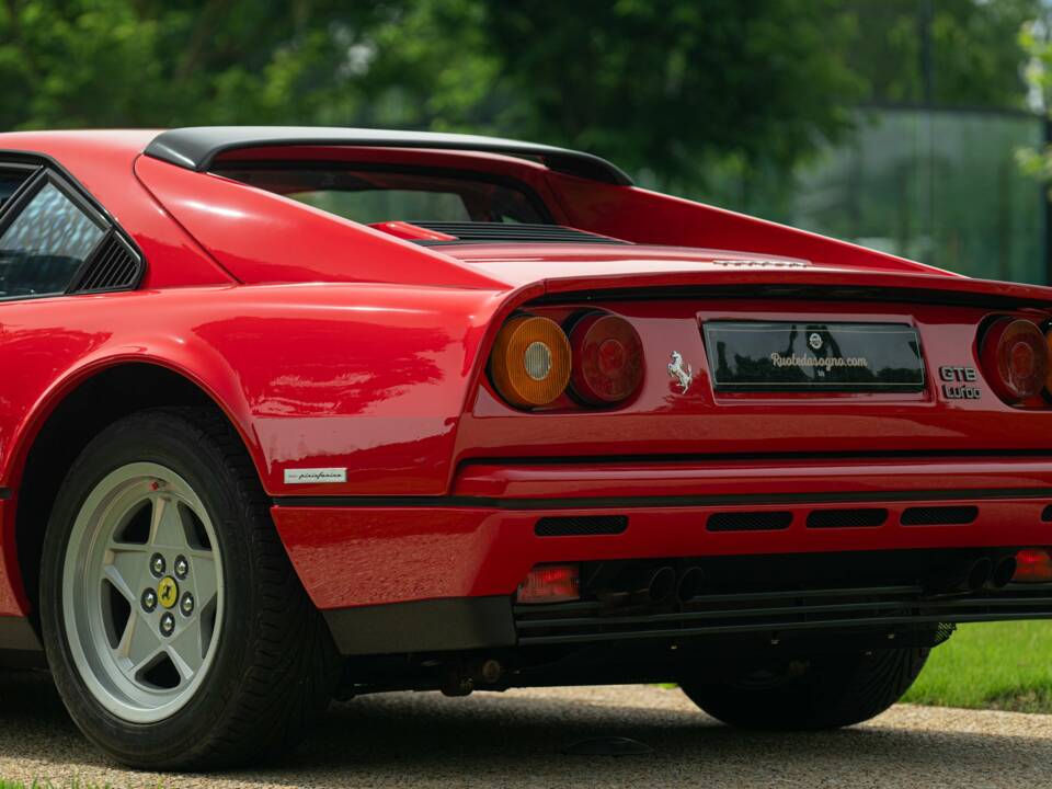 Image 18/50 de Ferrari 208 GTB Turbo (1987)