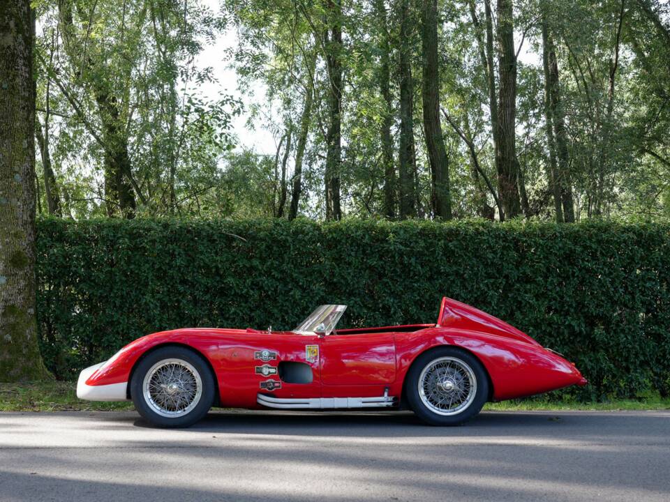 Image 2/39 of Bandini 750 Sport Internazionale "Saponetta" (1957)