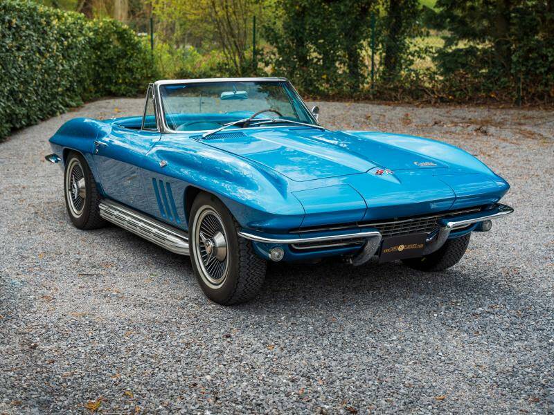 Image 2/19 of Chevrolet Corvette Sting Ray (1966)