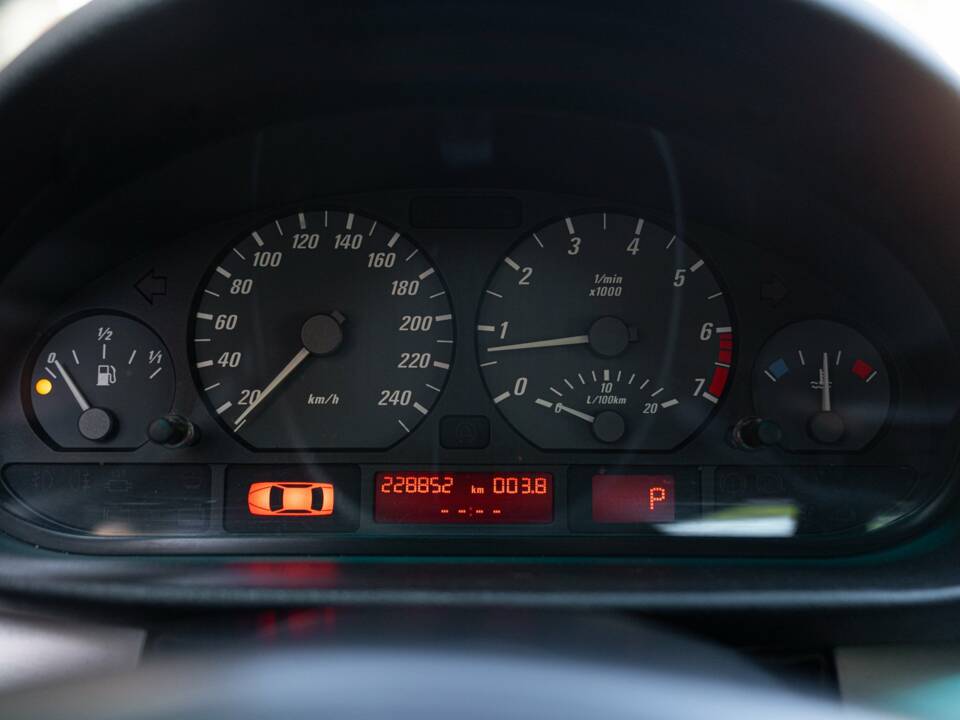 Immagine 48/50 di BMW 320Ci (2001)