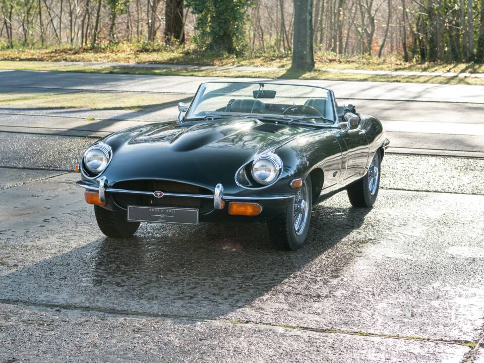 Afbeelding 3/34 van Jaguar E-Type (1971)