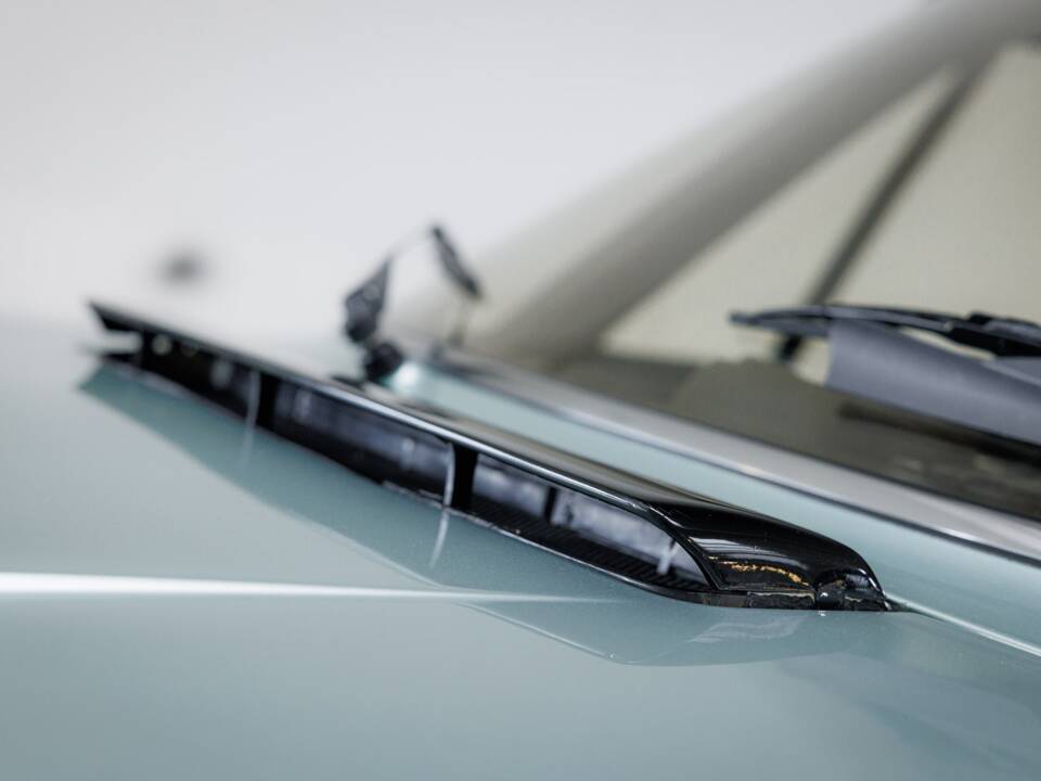 Image 21/24 de Peugeot 504 Coupé (1981)