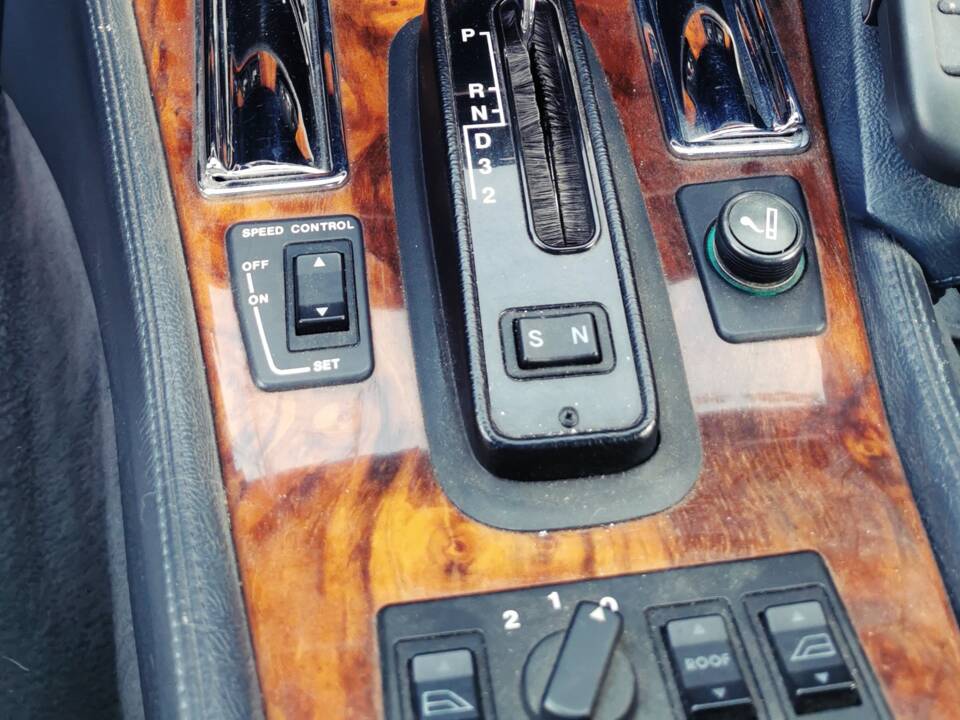 Imagen 10/13 de Jaguar XJS 6.0 (1994)