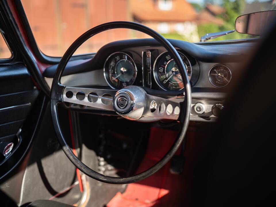 Image 28/59 de Volvo 1800 S (1964)