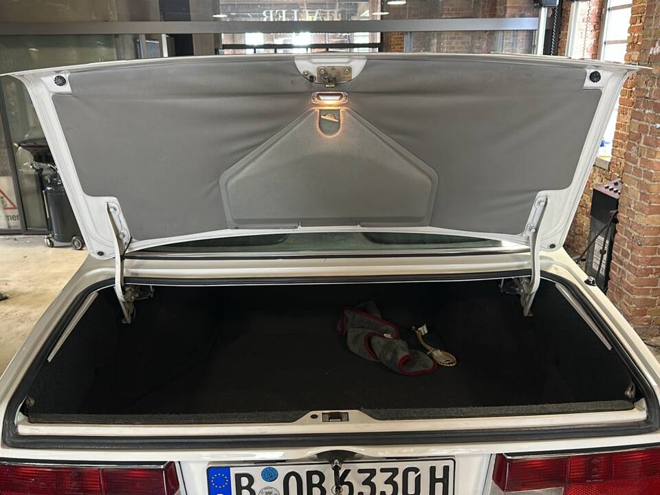 Bild 29/40 von BMW 633 CSi (1984)