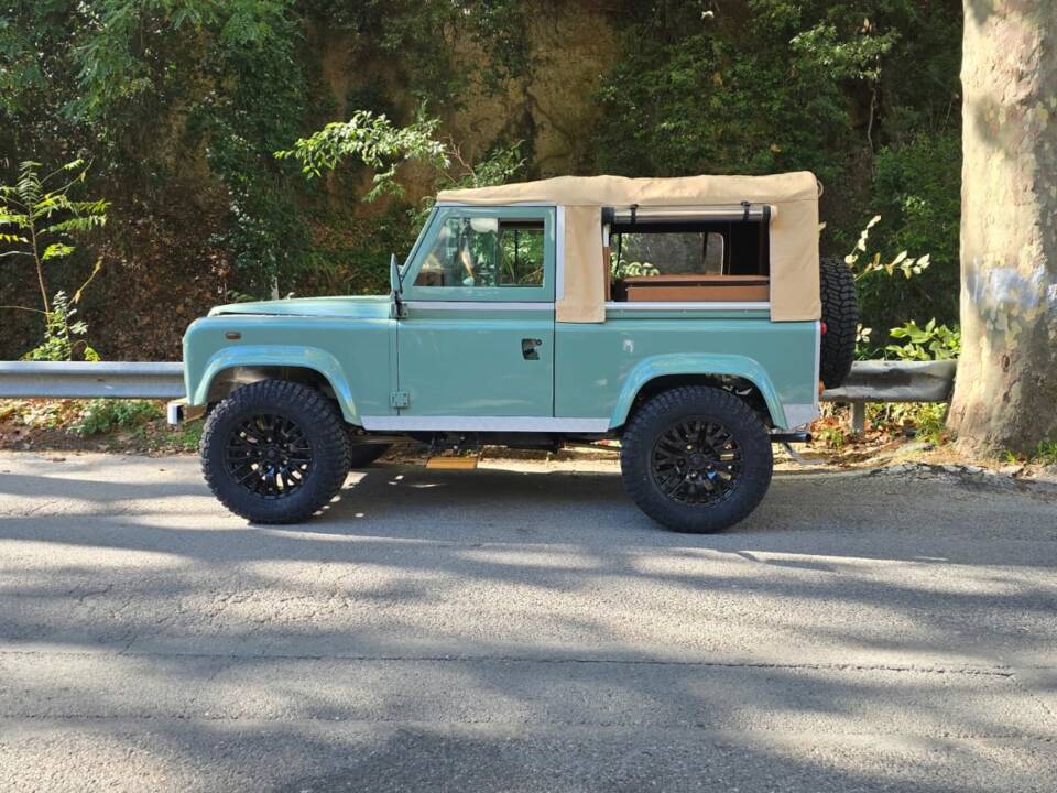 Image 39/72 of Land Rover 90 (1987)