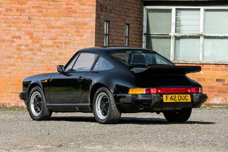 Immagine 4/41 di Porsche 911 Carrera 3.2 (1988)