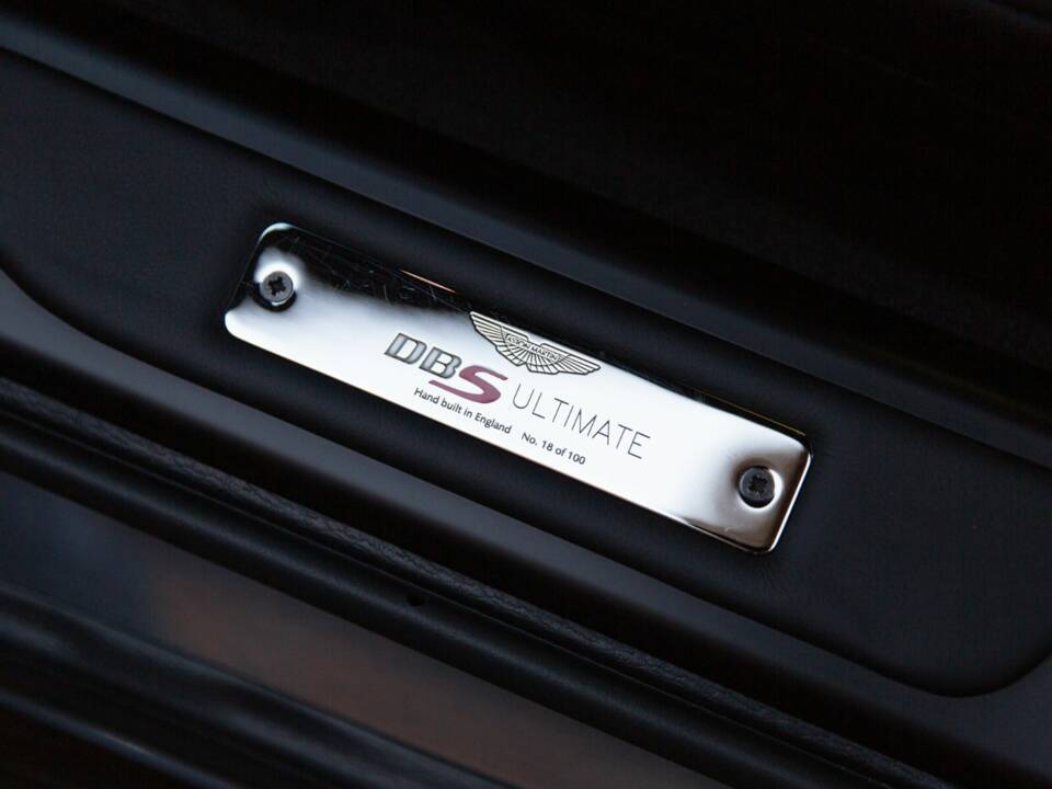 Image 9/50 of Aston Martin DBS (2012)