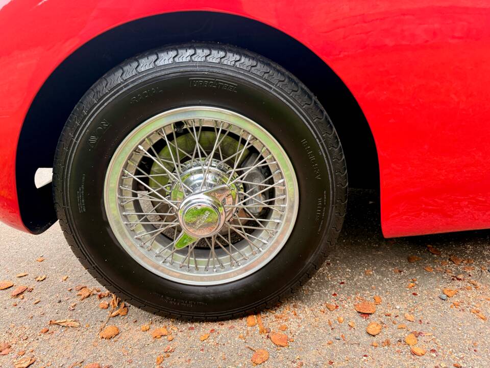 Image 11/22 de Jaguar XK 120 OTS (1954)