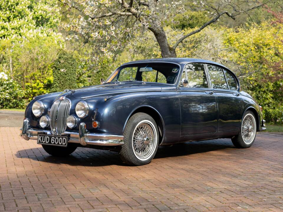 Image 39/50 de Jaguar Mk II 3.8 (1966)