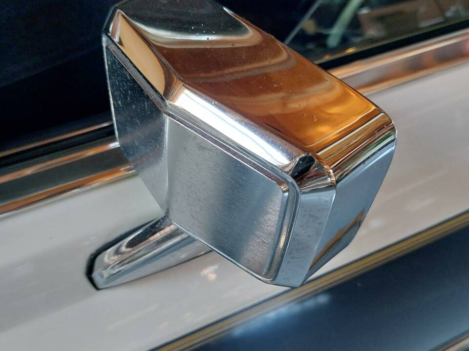 Bild 20/24 von Lincoln Continental Mark V (1979)