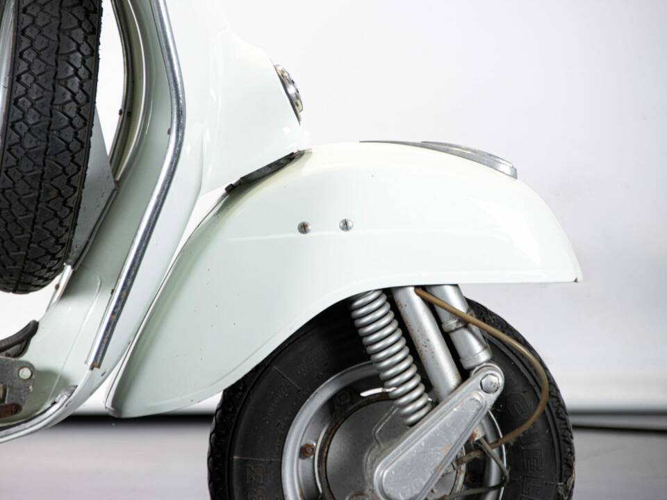 Bild 28/50 von Piaggio Vespa 125 Super (1966)