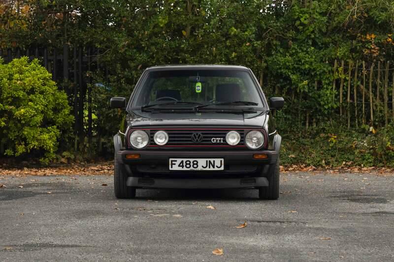 Afbeelding 6/49 van Volkswagen Golf II GTi 16V 1.8 (1988)