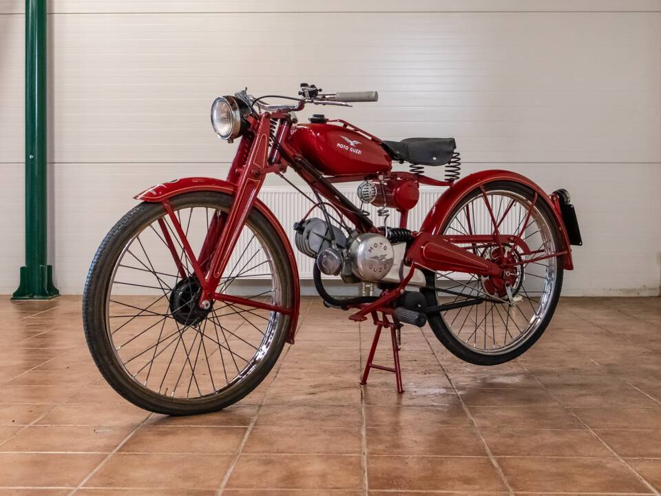 Image 1/13 de Moto Guzzi Guzzino 65 (1900)