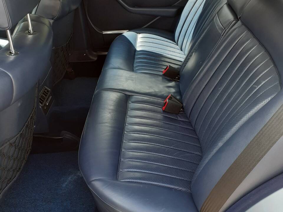 Bild 7/15 von Mercedes-Benz 280 SE (1983)