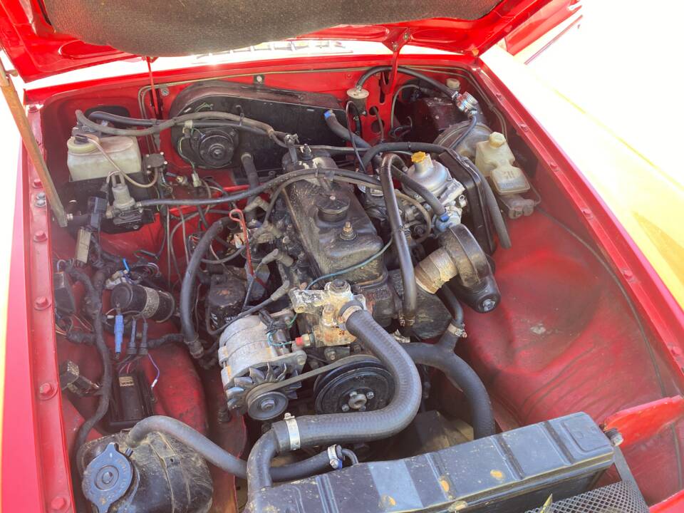 Immagine 13/66 di MG MGB (1977)