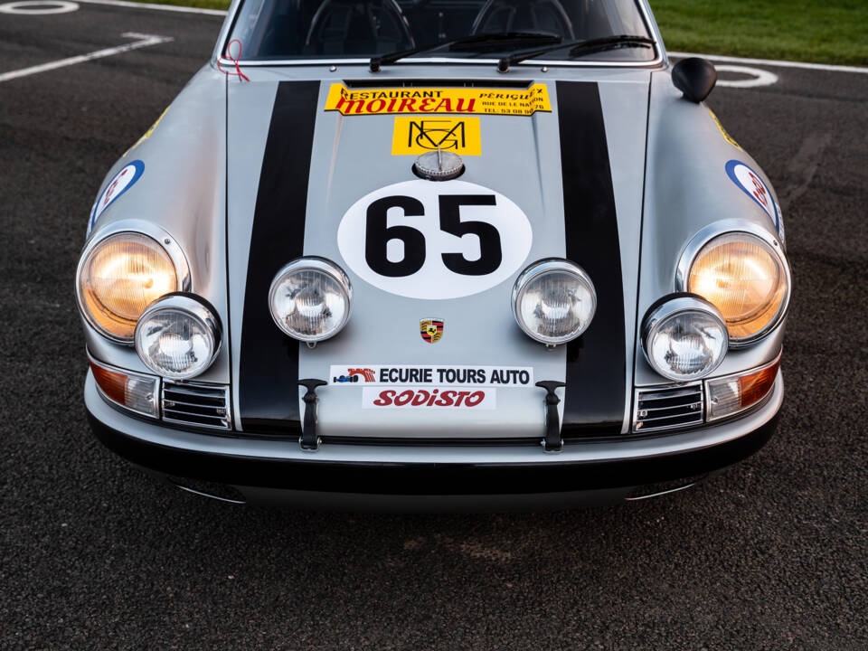 Image 16/17 of Porsche 911 2.5 ST (1970)