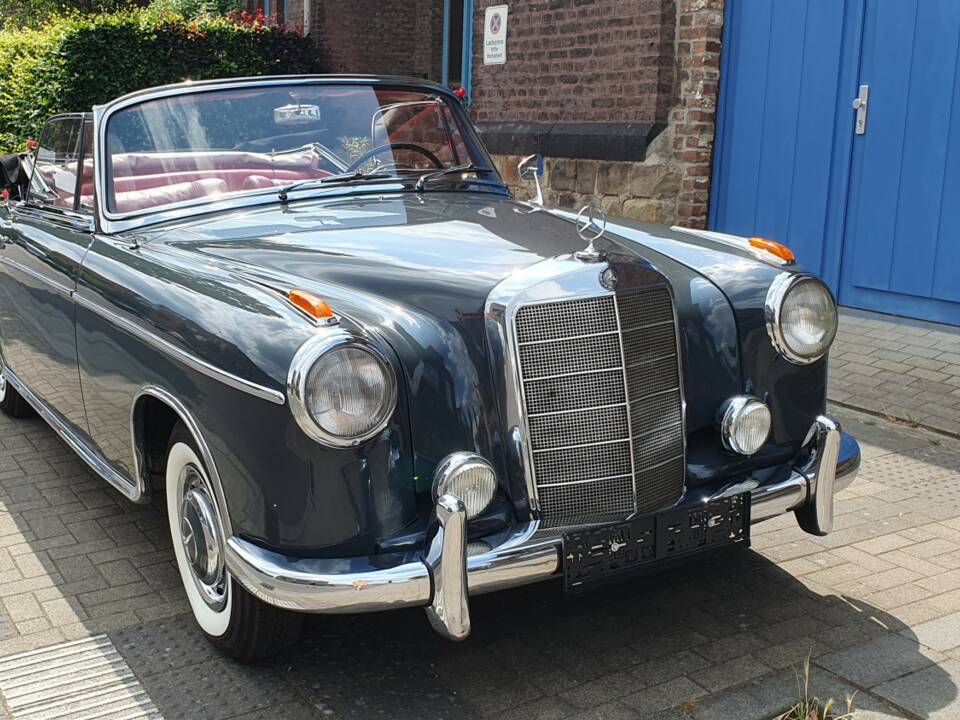 Bild 63/73 von Mercedes-Benz 220 S Cabriolet (1957)