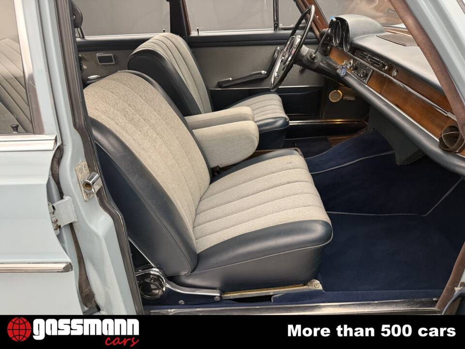 Image 12/15 of Mercedes-Benz 250 S (1966)