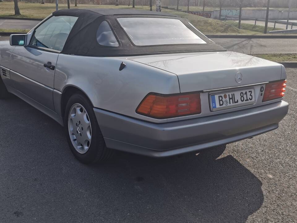 Afbeelding 19/58 van Mercedes-Benz 500 SL (1991)