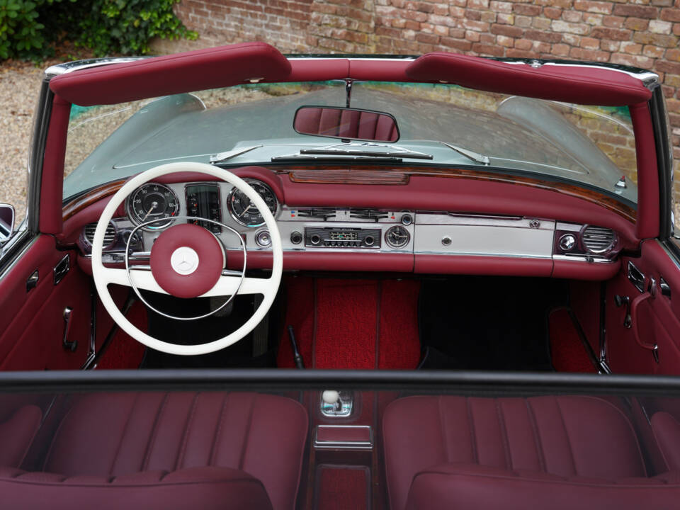 Image 45/50 of Mercedes-Benz 280 SL (1969)