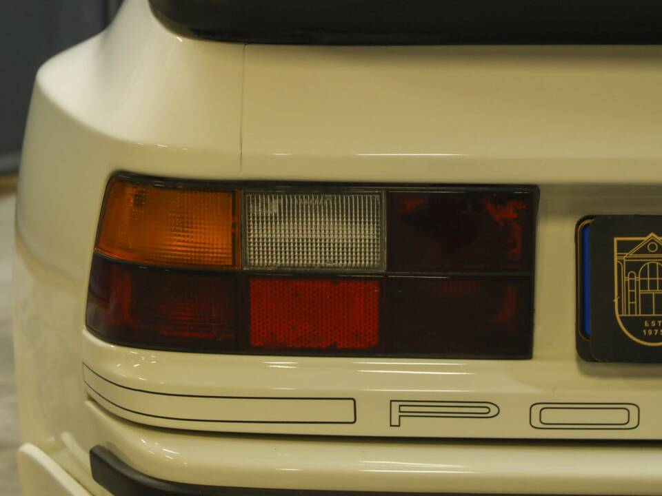 Obraz 41/50 pojazdu Porsche 944 (1986)