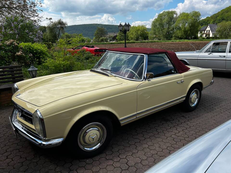 Image 3/7 of Mercedes-Benz 250 SL (1968)