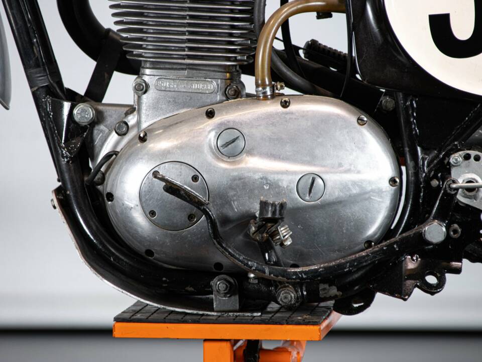 Bild 19/50 von BSA DUMMY (1974)