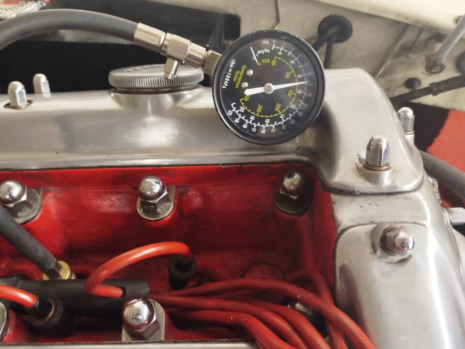 Immagine 49/74 di Jaguar XK 140 SE DHC (1955)