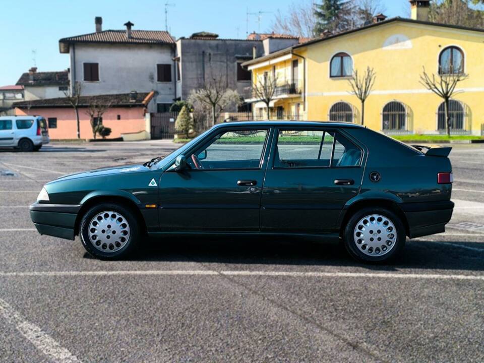 Immagine 4/39 di Alfa Romeo 33 1.7 16v QV (1991)