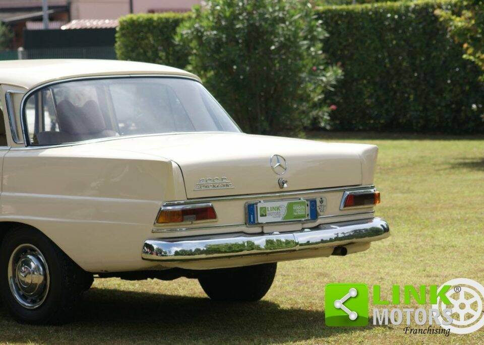 Bild 8/10 von Mercedes-Benz 200 D (1967)