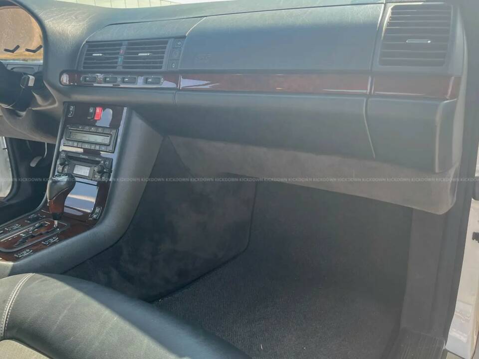 Image 6/8 of Mercedes-Benz CL 600 (1996)