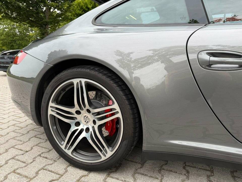 Bild 11/27 von Porsche 911 Carrera 4S (2007)