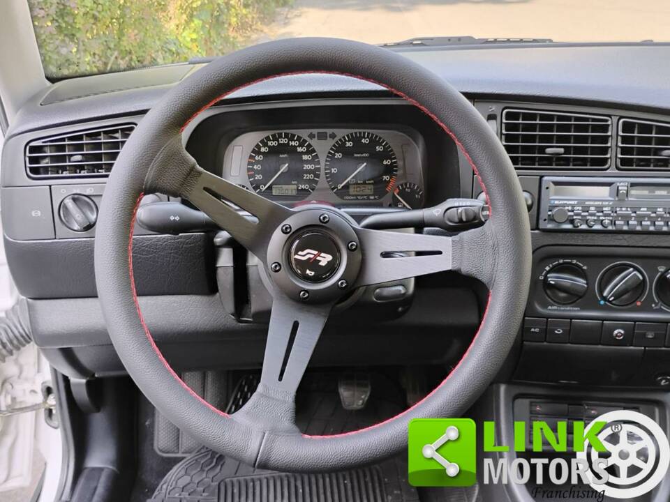 Image 10/10 de Volkswagen Golf III 2.0 16V GTI (1994)