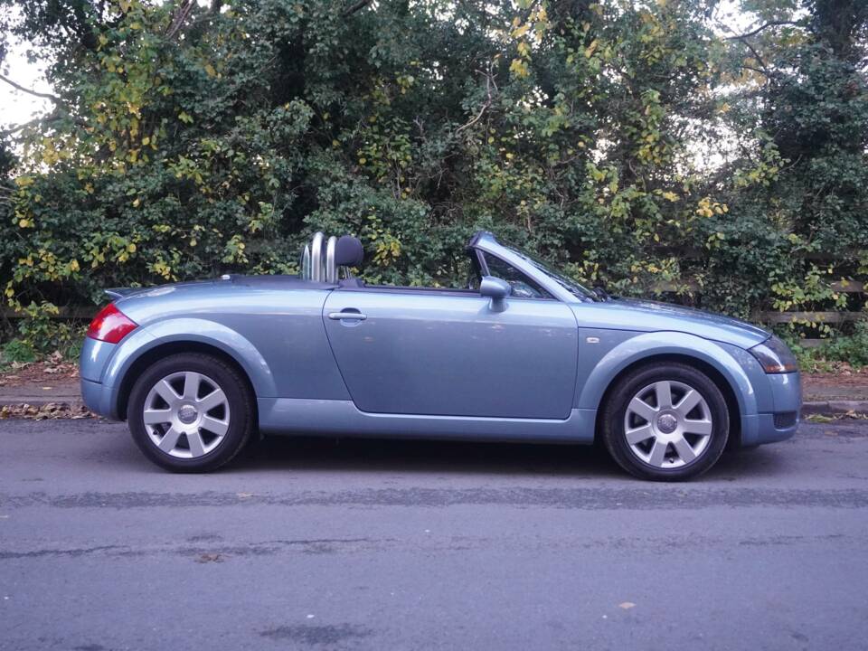 Bild 7/17 von Audi TT 1.8 T (2004)